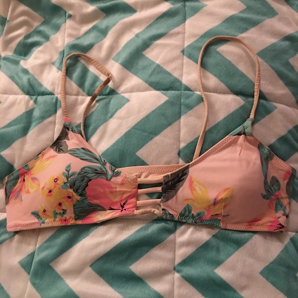 Ripcurl reversible padded bikini top